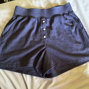 blue shorts with pockets